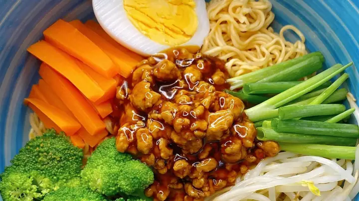 Cách Làm Nước Sốt Mì Xào Bò Chuẩn Vị: Tổng Hợp 3 Công Thức Đỉnh Cao