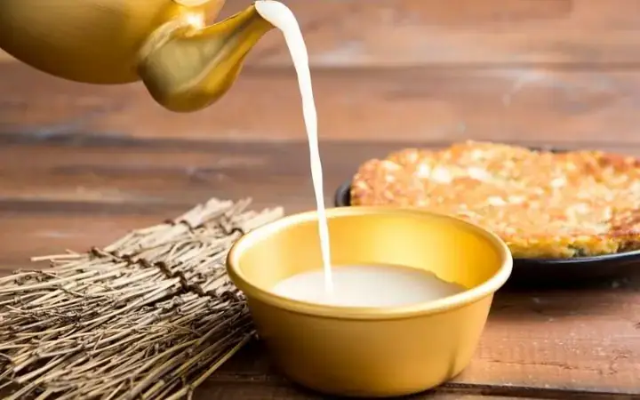 Cách Làm Rượu Nếp Vắt Chuẩn Vị: Hướng Dẫn Chi Tiết Tại Nhà Cách Làm Rượu Nếp Vắt Chuẩn Vị: Hướng Dẫn Chi Tiết Tại Nhà