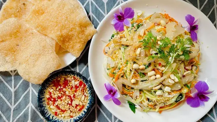 Cách Sơ Chế Sứa Đóng Gói Chuẩn: Giòn Rụm, Không Đắng, An Toàn Cách Sơ Chế Sứa Đóng Gói Chuẩn: Giòn Rụm, Không Đắng, An Toàn