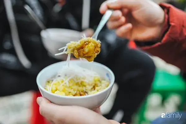 Nem Ốc Ngon Hà Nội: Đánh Giá Chi Tiết Hai Món Quà Chiều Mặn Truyền Thống Nem Ốc Ngon Hà Nội: Đánh Giá Chi Tiết Hai Món Quà Chiều Mặn Truyền Thống
