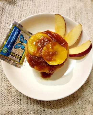 Bánh Bông Lan Táo Nướng Bánh Bông Lan Táo Nướng