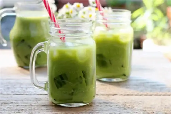 Đánh Giá Chi Tiết Công Thức Trà Sữa Thái Xanh Bằng Bột Trà Xanh Tại Nhà