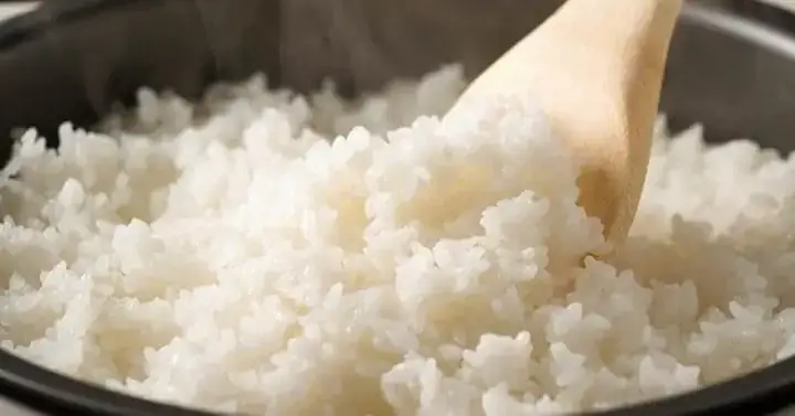 Cách Đo Nước Nấu Cơm Bằng Lóng Tay Chuẩn Xác