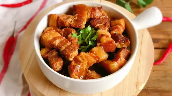 Cách Kho Thịt Heo Mau Mềm: Bí Quyết Từ Chọn Thịt Đến Xử Lý Sự Cố