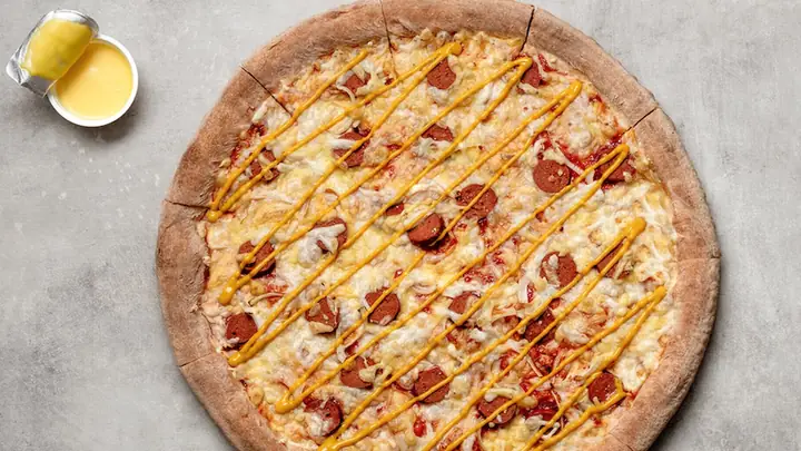 Cách Làm Pizza Xúc Xích Viền Phô Mai Thơm Ngon Tại Nhà Cách Làm Pizza Xúc Xích Viền Phô Mai Thơm Ngon Tại Nhà