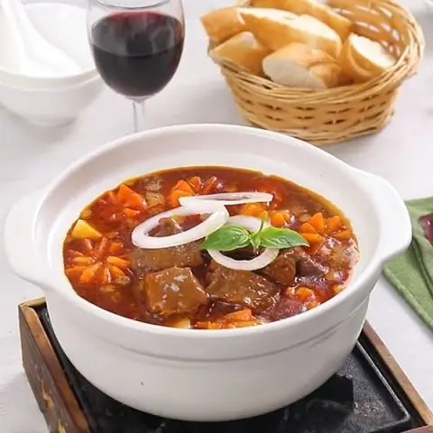 Cách Nấu Sốt Vang Dê Chuẩn Vị: Bí Quyết Khử Mùi Và Làm Mềm Thịt Cách Nấu Sốt Vang Dê Chuẩn Vị: Bí Quyết Khử Mùi Và Làm Mềm Thịt