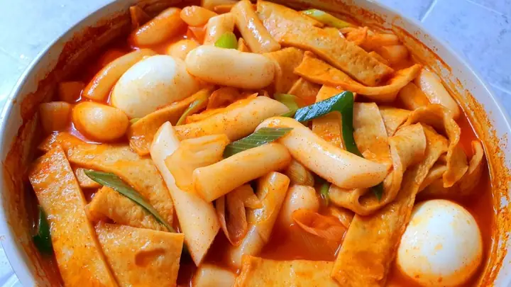 Cách Nấu Tokbokki Chả Cá Cách Nấu Tokbokki Chả Cá