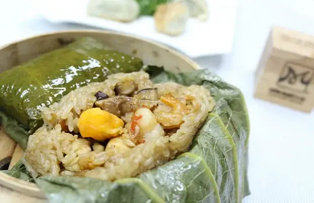 Cách Làm Xôi Gà Hấp Lá Sen Chuẩn Vị: Từ Nguyên Liệu Đến Trình Bày Cách Làm Xôi Gà Hấp Lá Sen Chuẩn Vị: Từ Nguyên Liệu Đến Trình Bày