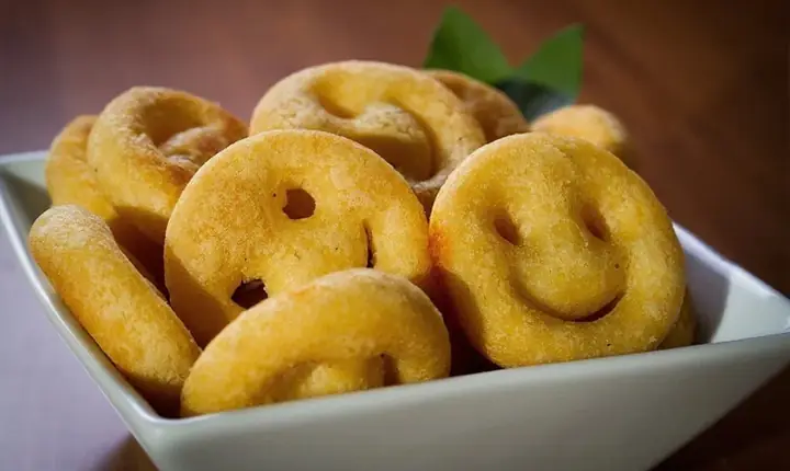 Làm Bánh Khoai Tây Mặt Cười
