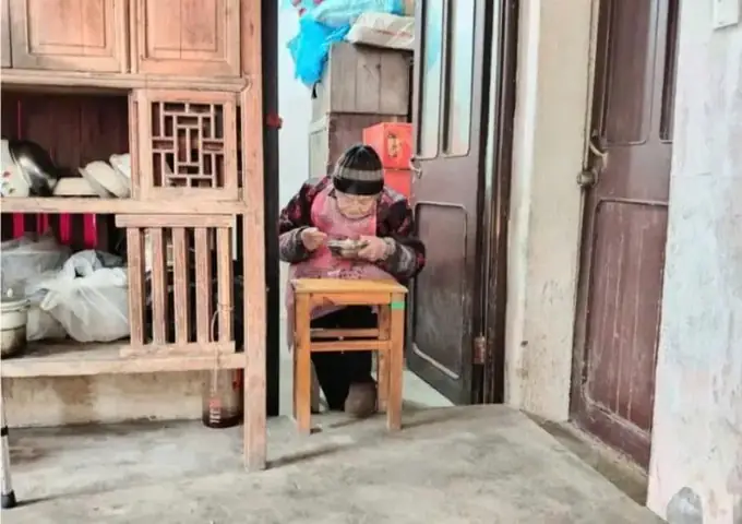 Rong Nho Ăn Sống Được Không Rong Nho Ăn Sống Được Không